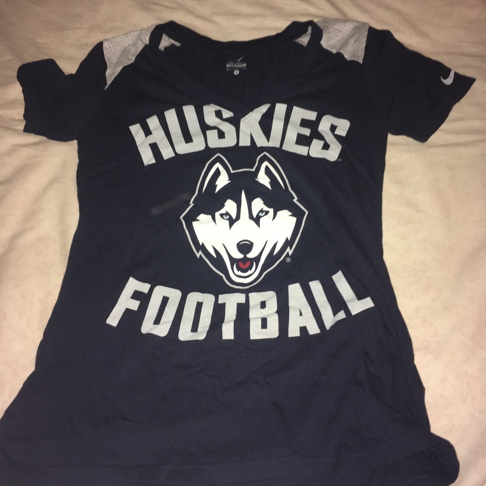 Nike UCONN football shirt (small)